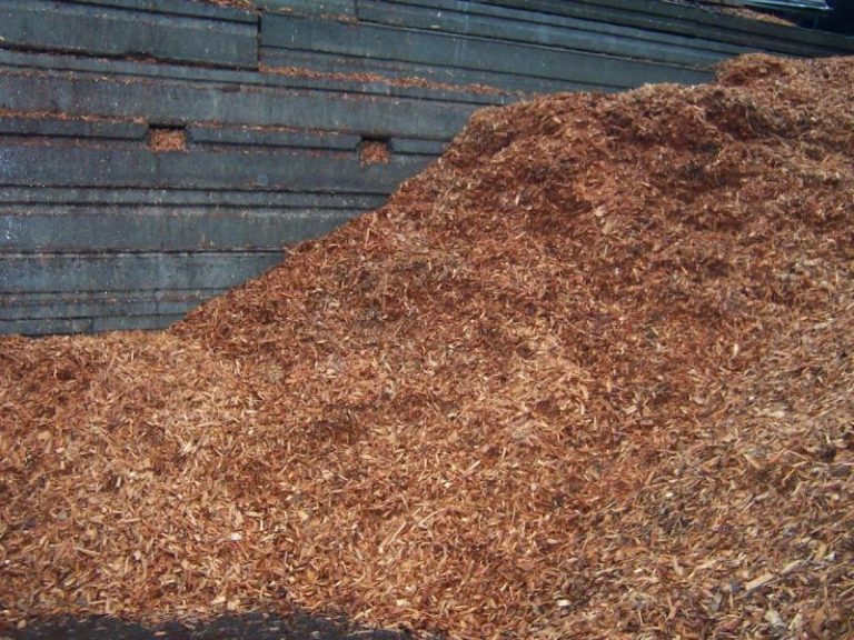 Cedar Play Chips & Hog Fuel Joes Landscaping Supplies