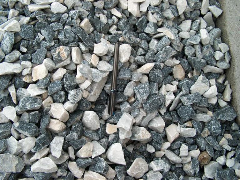 Salt & Pepper Rock 1 1/4″ 3/8″ Joes Landscaping Supplies